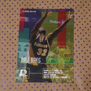 Dale Davis #73 Basketball Card
